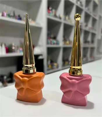 楕円形の形のあたりのOdm 12ml 15ml 10mlのマニキュアのびんの正方形